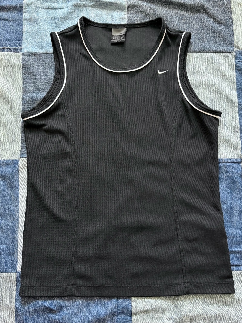vintage y2k nike black white tank top workout athletic sporty embroidered size M